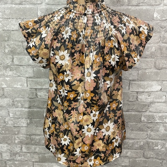 Moodie Black Floral Smocked Top - Picture 4 of 6